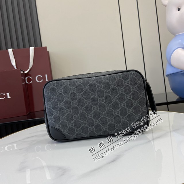 Gucci專櫃古馳最新款Emblem男士旅行系列收納包手拿包 jh2586型號：821164